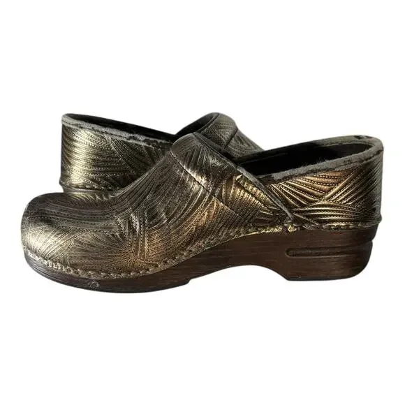 Dansko XP Women’s Embossed Career Nursing Clogs Gold Size 39 US 8.5 - Picture 7 of 9